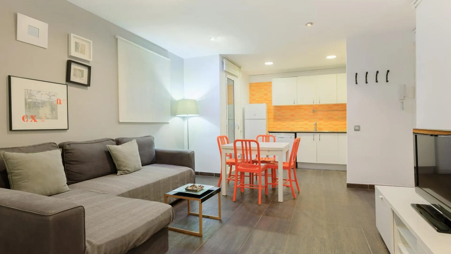 Housalia Corsega - Apartment 3 Bedrooms Next To Sagrada Familia Barcelona 0*,  Spain